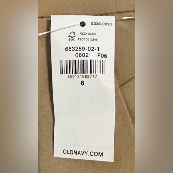 NWT Old Navy Extra High Rise Wide Leg Khaki Pants- Size 6 - Picture 5 of 7
